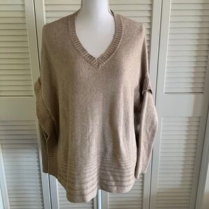 FATE Cashmere Blend Sweater Women’s Poncho Style V-Neck Long Sleeve Size Large
